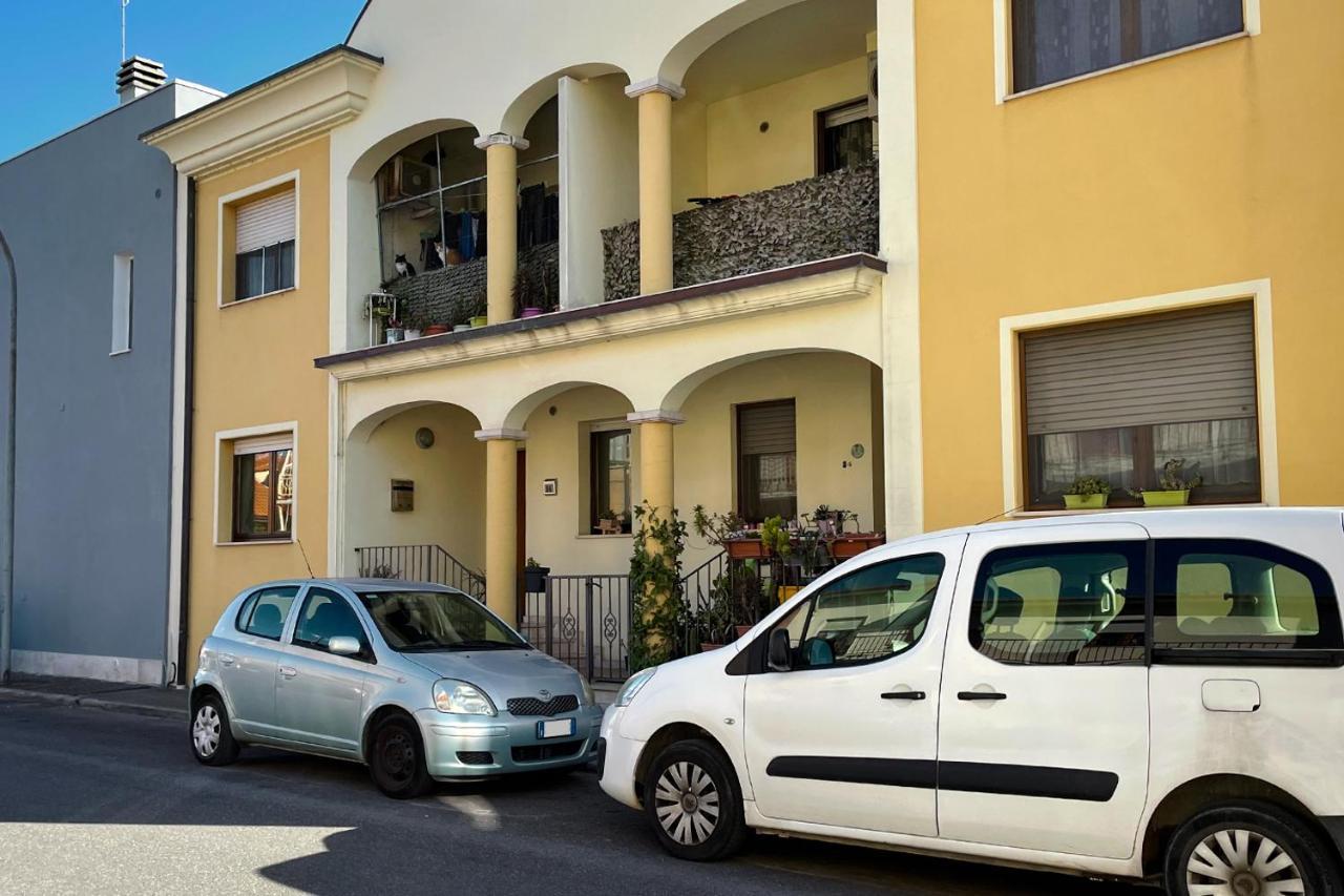 Aristanis Home Vacation Apartment Oristano Kültér fotó