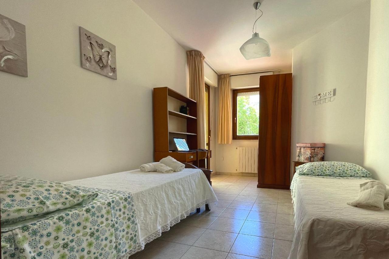 Aristanis Home Vacation Apartment Oristano Kültér fotó